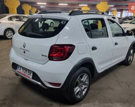 Белый Рено Сандеро СтэпВэй, объемом двигателя 0.9 л и пробегом 39 тыс. км за 8100 $, фото 4 на Automoto.ua