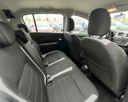 Белый Рено Сандеро СтэпВэй, объемом двигателя 0.9 л и пробегом 110 тыс. км за 7522 $, фото 11 на Automoto.ua