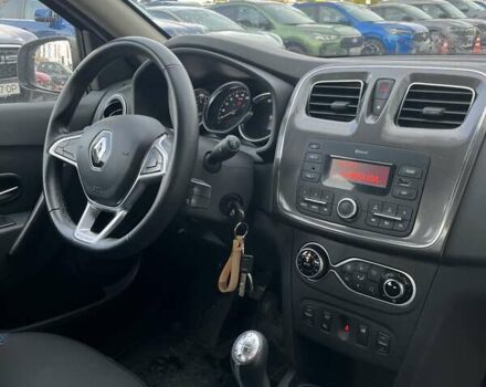 Білий Рено Сандеро СтепВей, об'ємом двигуна 0.9 л та пробігом 99 тис. км за 7879 $, фото 11 на Automoto.ua