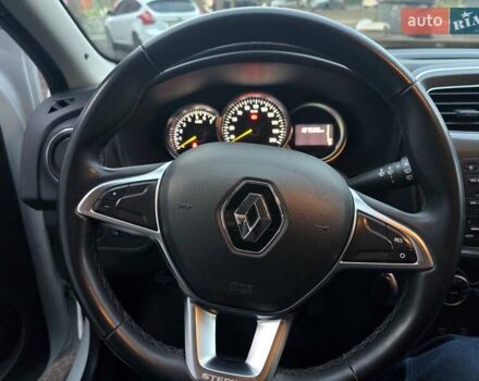 Білий Рено Сандеро СтепВей, об'ємом двигуна 0.9 л та пробігом 105 тис. км за 8900 $, фото 12 на Automoto.ua