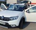 Білий Рено Сандеро СтепВей, об'ємом двигуна 0.9 л та пробігом 100 тис. км за 10000 $, фото 5 на Automoto.ua