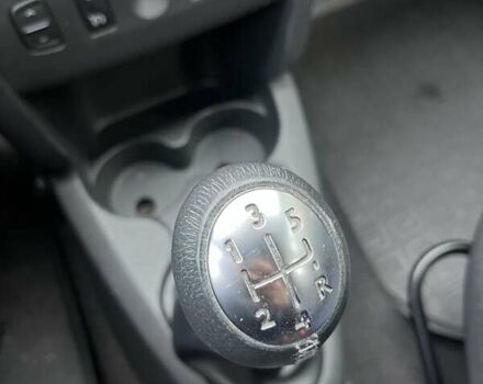 Білий Рено Сандеро СтепВей, об'ємом двигуна 0.9 л та пробігом 99 тис. км за 7879 $, фото 20 на Automoto.ua