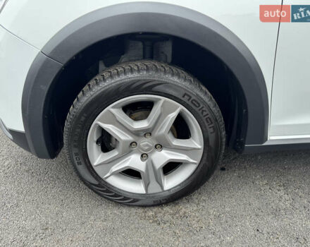 Белый Рено Сандеро СтэпВэй, объемом двигателя 1.46 л и пробегом 76 тыс. км за 12800 $, фото 9 на Automoto.ua