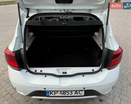 Рено Сандеро СтепВей 2021 у Запоріжжя на Automoto.ua Білий Рено Сандеро СтепВей, об'ємом двигуна 0.9 л та пробігом 110 тис. км за 10699 $, фото 27 на Automoto.ua