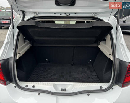 Белый Рено Сандеро СтэпВэй, объемом двигателя 1.46 л и пробегом 76 тыс. км за 12800 $, фото 10 на Automoto.ua