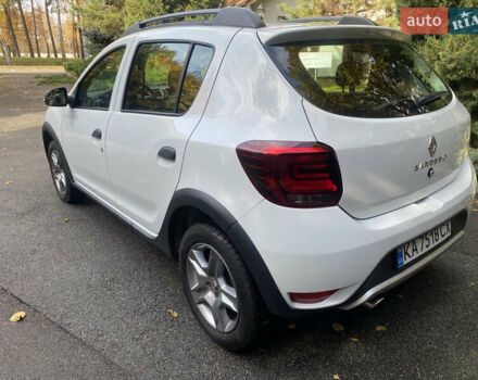 Рено Сандеро СтэпВэй 2021 в Киеве на Automoto.ua Белый Рено Сандеро СтэпВэй, объемом двигателя 1.46 л и пробегом 76 тыс. км за 12900 $, фото 3 на Automoto.ua