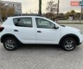 Рено Сандеро СтепВей 2021 у Запоріжжя на Automoto.ua Білий Рено Сандеро СтепВей, об'ємом двигуна 0.9 л та пробігом 110 тис. км за 10699 $, фото 3 на Automoto.ua