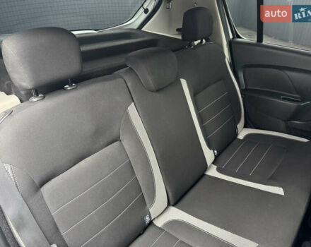 Белый Рено Сандеро СтэпВэй, объемом двигателя 1.46 л и пробегом 76 тыс. км за 12800 $, фото 8 на Automoto.ua