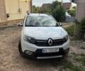 Білий Рено Сандеро СтепВей, об'ємом двигуна 0.9 л та пробігом 35 тис. км за 11500 $, фото 1 на Automoto.ua