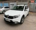 Білий Рено Сандеро СтепВей, об'ємом двигуна 0.9 л та пробігом 110 тис. км за 9899 $, фото 1 на Automoto.ua