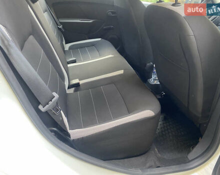 Рено Сандеро СтэпВэй 2021 в Киеве на Automoto.ua Белый Рено Сандеро СтэпВэй, объемом двигателя 1.46 л и пробегом 76 тыс. км за 12900 $, фото 16 на Automoto.ua