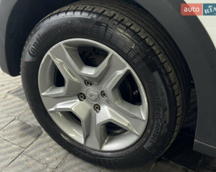 Белый Рено Сандеро СтэпВэй, объемом двигателя 0.9 л и пробегом 99 тыс. км за 8999 $, фото 22 на Automoto.ua