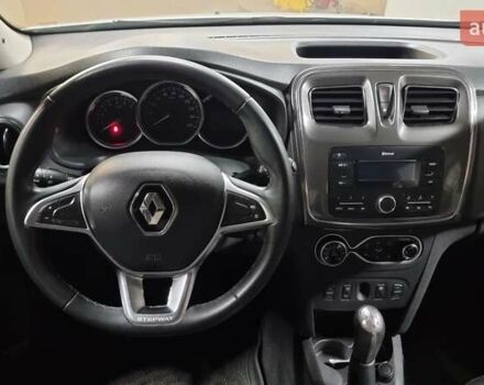 Белый Рено Сандеро СтэпВэй, объемом двигателя 0.9 л и пробегом 83 тыс. км за 8500 $, фото 8 на Automoto.ua