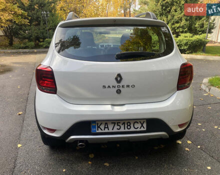 Рено Сандеро СтэпВэй 2021 в Киеве на Automoto.ua Белый Рено Сандеро СтэпВэй, объемом двигателя 1.46 л и пробегом 76 тыс. км за 12900 $, фото 4 на Automoto.ua
