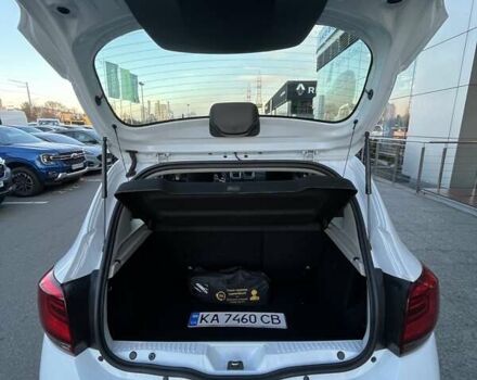 Білий Рено Сандеро СтепВей, об'ємом двигуна 0.9 л та пробігом 77 тис. км за 7974 $, фото 13 на Automoto.ua