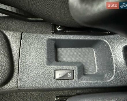 Белый Рено Сандеро СтэпВэй, объемом двигателя 0.9 л и пробегом 84 тыс. км за 9900 $, фото 25 на Automoto.ua