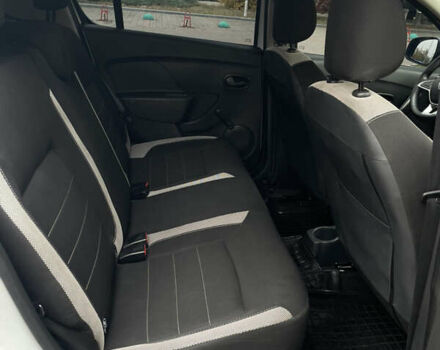 Белый Рено Сандеро СтэпВэй, объемом двигателя 1.46 л и пробегом 66 тыс. км за 12300 $, фото 19 на Automoto.ua