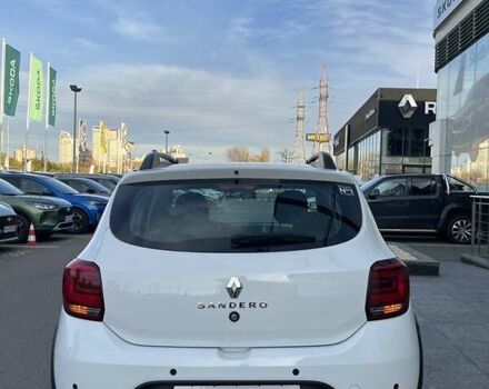 Білий Рено Сандеро СтепВей, об'ємом двигуна 0.9 л та пробігом 79 тис. км за 8164 $, фото 6 на Automoto.ua