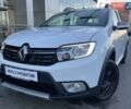 Білий Рено Сандеро СтепВей, об'ємом двигуна 0.9 л та пробігом 77 тис. км за 7974 $, фото 1 на Automoto.ua