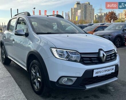 Білий Рено Сандеро СтепВей, об'ємом двигуна 0.9 л та пробігом 79 тис. км за 8164 $, фото 3 на Automoto.ua