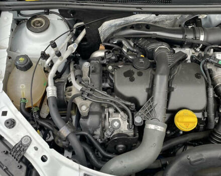 Белый Рено Сандеро СтэпВэй, объемом двигателя 1.46 л и пробегом 66 тыс. км за 12300 $, фото 26 на Automoto.ua