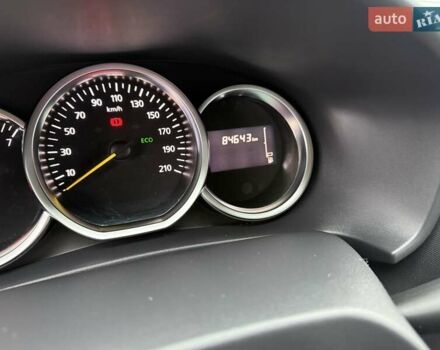 Белый Рено Сандеро СтэпВэй, объемом двигателя 0.9 л и пробегом 84 тыс. км за 9900 $, фото 20 на Automoto.ua