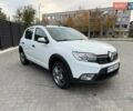 Рено Сандеро СтепВей 2021 у Запоріжжя на Automoto.ua Білий Рено Сандеро СтепВей, об'ємом двигуна 0.9 л та пробігом 110 тис. км за 10699 $, фото 2 на Automoto.ua