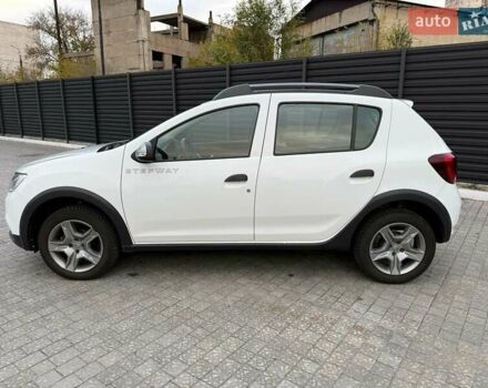 Рено Сандеро СтепВей 2021 у Запоріжжя на Automoto.ua Білий Рено Сандеро СтепВей, об'ємом двигуна 0.9 л та пробігом 110 тис. км за 10699 $, фото 7 на Automoto.ua