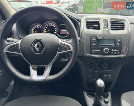 Белый Рено Сандеро СтэпВэй, объемом двигателя 1.46 л и пробегом 76 тыс. км за 12800 $, фото 7 на Automoto.ua