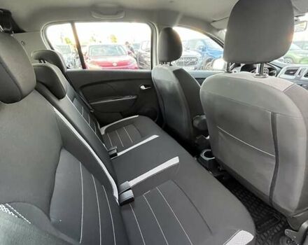 Білий Рено Сандеро СтепВей, об'ємом двигуна 0.9 л та пробігом 79 тис. км за 8164 $, фото 11 на Automoto.ua