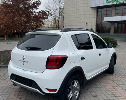 Белый Рено Сандеро СтэпВэй, объемом двигателя 1.46 л и пробегом 66 тыс. км за 12300 $, фото 5 на Automoto.ua