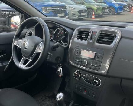 Білий Рено Сандеро СтепВей, об'ємом двигуна 0.9 л та пробігом 79 тис. км за 8164 $, фото 13 на Automoto.ua