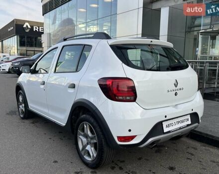 Білий Рено Сандеро СтепВей, об'ємом двигуна 0.9 л та пробігом 79 тис. км за 8164 $, фото 7 на Automoto.ua