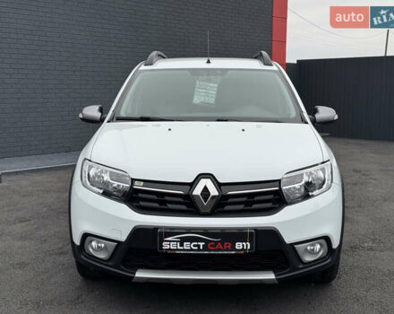 Белый Рено Сандеро СтэпВэй, объемом двигателя 1.46 л и пробегом 76 тыс. км за 12800 $, фото 1 на Automoto.ua