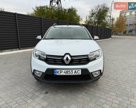 Рено Сандеро СтепВей 2021 у Запоріжжя на Automoto.ua Білий Рено Сандеро СтепВей, об'ємом двигуна 0.9 л та пробігом 110 тис. км за 10699 $, фото 1 на Automoto.ua
