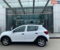Білий Рено Сандеро СтепВей, об'ємом двигуна 0.9 л та пробігом 90 тис. км за 9176 $, фото 7 на Automoto.ua