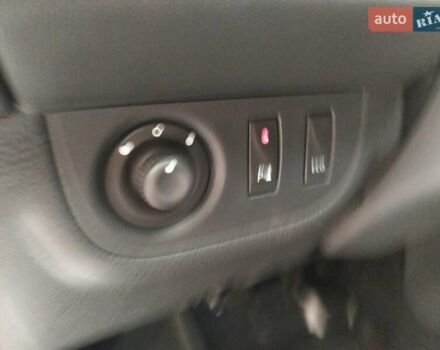 Белый Рено Сандеро СтэпВэй, объемом двигателя 1.46 л и пробегом 135 тыс. км за 12350 $, фото 19 на Automoto.ua