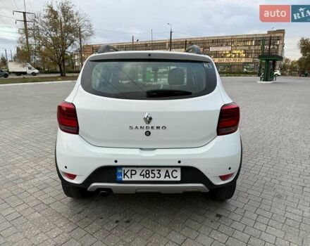 Рено Сандеро СтепВей 2021 у Запоріжжя на Automoto.ua Білий Рено Сандеро СтепВей, об'ємом двигуна 0.9 л та пробігом 110 тис. км за 10699 $, фото 5 на Automoto.ua