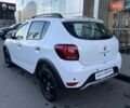 Білий Рено Сандеро СтепВей, об'ємом двигуна 0.9 л та пробігом 77 тис. км за 7974 $, фото 7 на Automoto.ua
