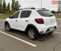 Белый Рено Сандеро СтэпВэй, объемом двигателя 1.46 л и пробегом 20 тыс. км за 13800 $, фото 3 на Automoto.ua