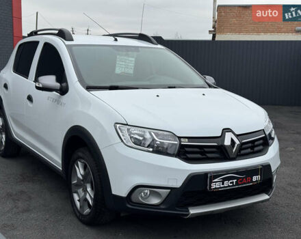 Белый Рено Сандеро СтэпВэй, объемом двигателя 1.46 л и пробегом 76 тыс. км за 12800 $, фото 2 на Automoto.ua