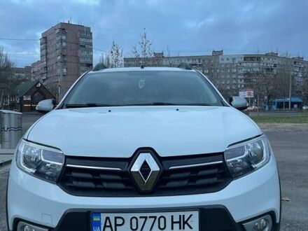 Белый Рено Сандеро СтэпВэй, объемом двигателя 0.9 л и пробегом 95 тыс. км за 8999 $, фото 1 на Automoto.ua