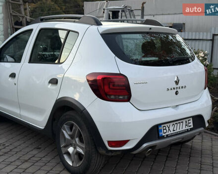 Белый Рено Сандеро СтэпВэй, объемом двигателя 1.46 л и пробегом 120 тыс. км за 9700 $, фото 1 на Automoto.ua