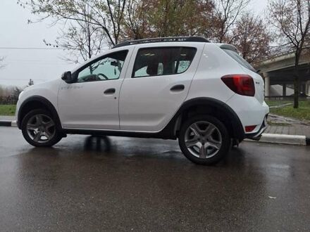 Белый Рено Сандеро СтэпВэй, объемом двигателя 1.46 л и пробегом 136 тыс. км за 9950 $, фото 1 на Automoto.ua