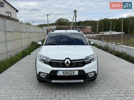 Рено Сандеро СтепВей 2019 у Хмельницькому на Automoto.ua Білий Рено Сандеро СтепВей, об'ємом двигуна 0.9 л та пробігом 118 тис. км за 9300 $, фото 1 на Automoto.ua