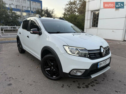 Білий Рено Сандеро СтепВей, об'ємом двигуна 1.46 л та пробігом 109 тис. км за 12999 $, фото 1 на Automoto.ua