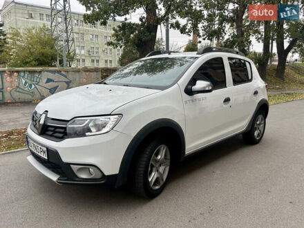 Рено Сандеро СтэпВэй 2020 в Харькове на Automoto.ua Белый Рено Сандеро СтэпВэй, объемом двигателя 0.9 л и пробегом 101 тыс. км за 9800 $, фото 1 на Automoto.ua