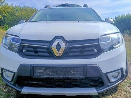 Рено Сандеро СтэпВэй 2020 в Мерефа на Automoto.ua Белый Рено Сандеро СтэпВэй, объемом двигателя 0.9 л и пробегом 117 тыс. км за 8999 $, фото 1 на Automoto.ua