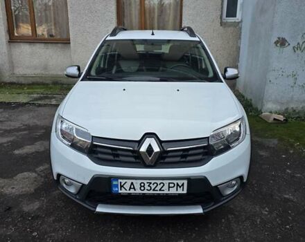 Белый Рено Сандеро СтэпВэй, объемом двигателя 0.9 л и пробегом 105 тыс. км за 8900 $, фото 1 на Automoto.ua