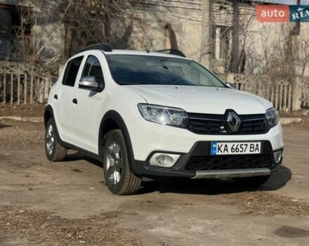 Белый Рено Сандеро СтэпВэй, объемом двигателя 1.46 л и пробегом 31 тыс. км за 13500 $, фото 1 на Automoto.ua